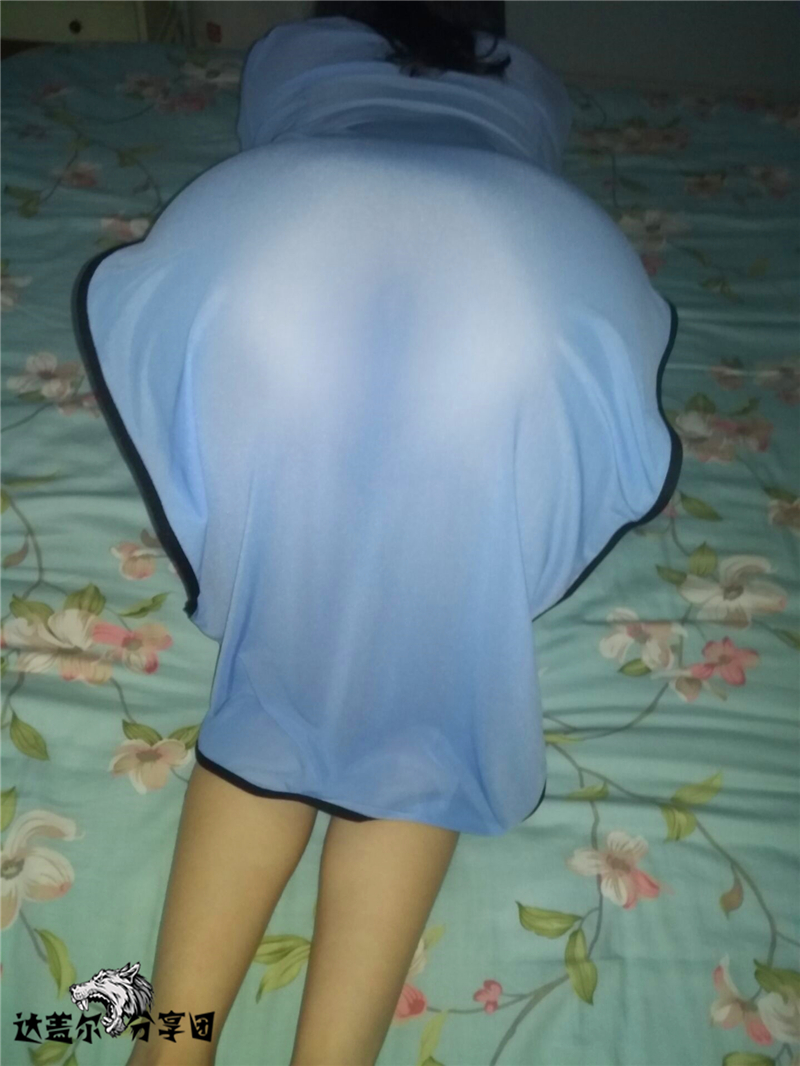 新嫩的大屁股，是多少男人夢寐以求的玩物