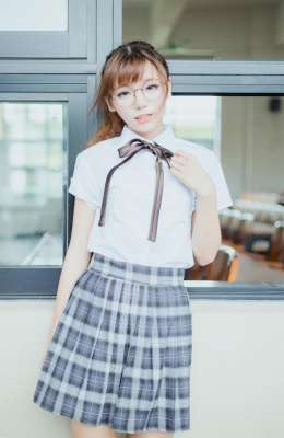 小?；?>
                                    </div>
                                    <div   id=