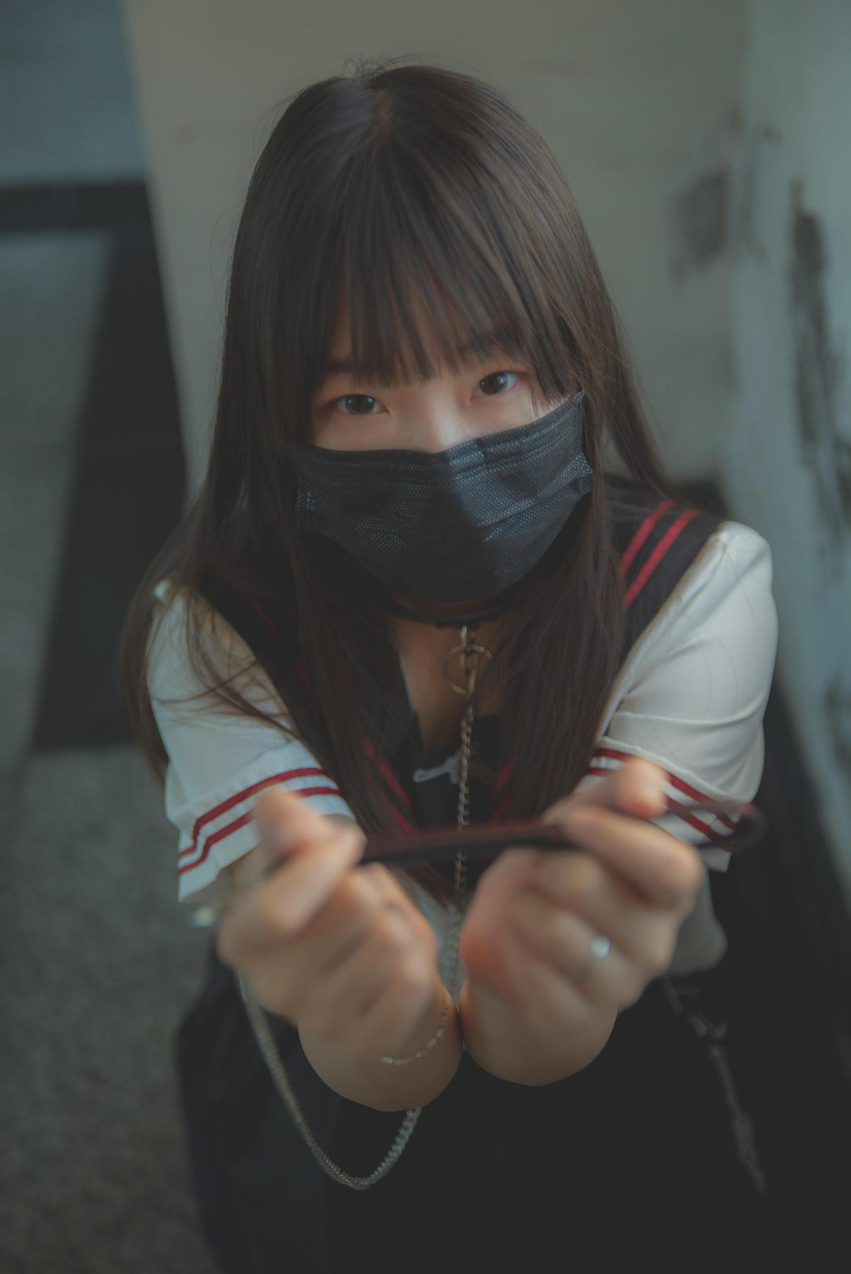 蘿莉系列.狗籠調(diào)教攝影作品