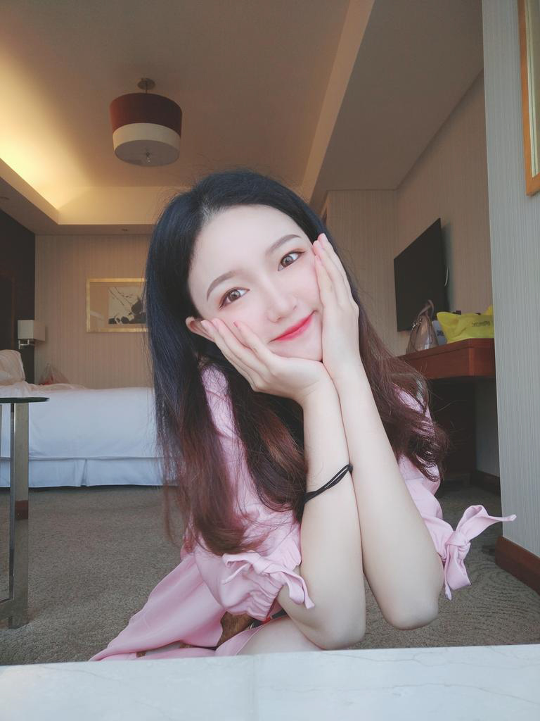 有一個(gè)可愛性感的日本女友是什么樣的體驗(yàn)？
