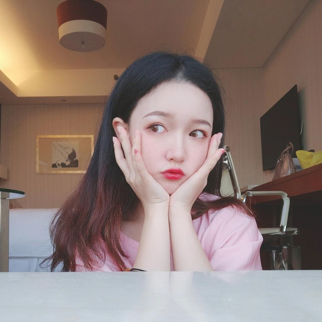 有一個(gè)可愛性感的日本女友是什么樣的體驗(yàn)？