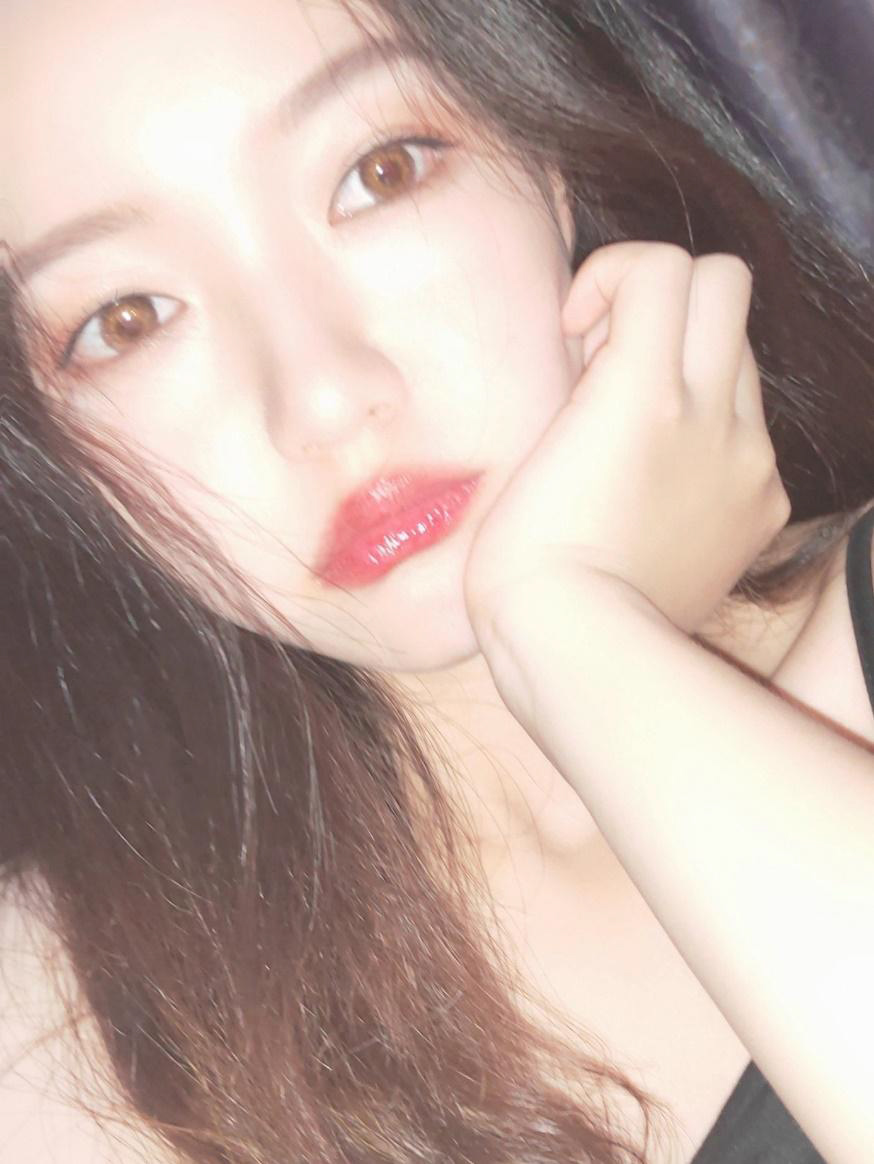 有一個(gè)可愛性感的日本女友是什么樣的體驗(yàn)？