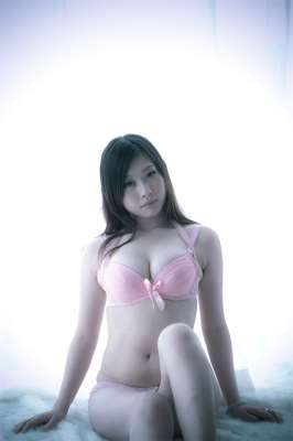 大奶妹子唯美藝術(shù)