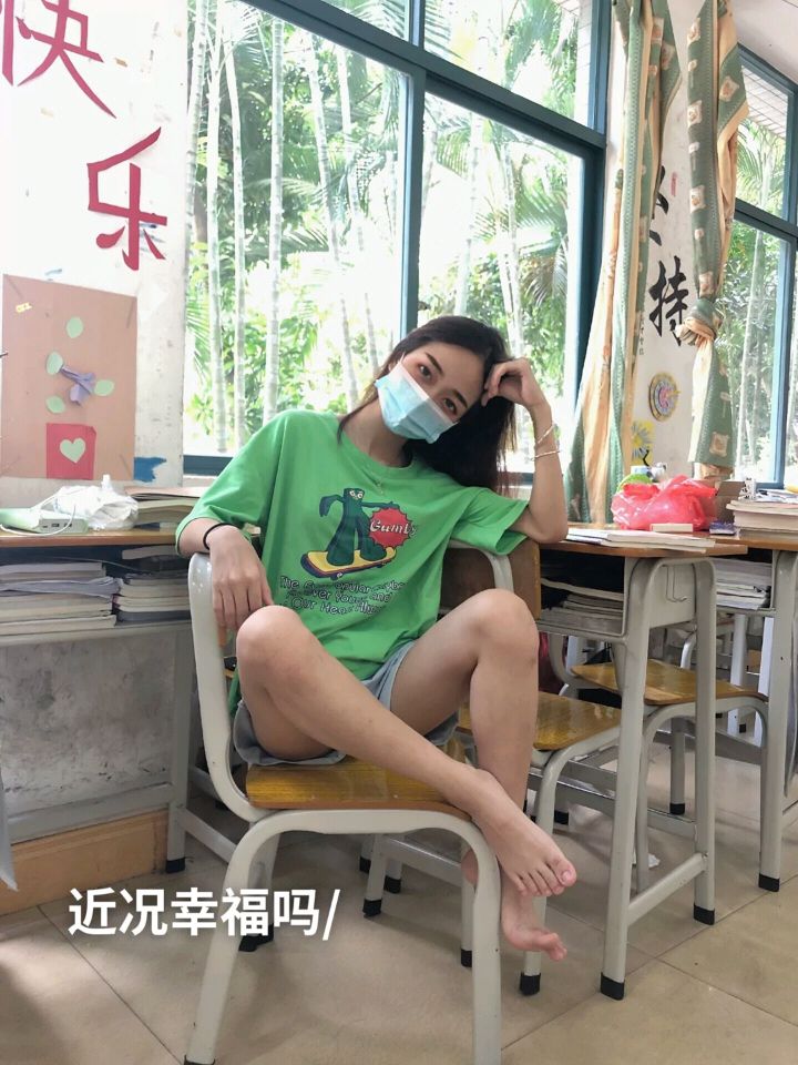 誘人美女的鮮嫩美腳