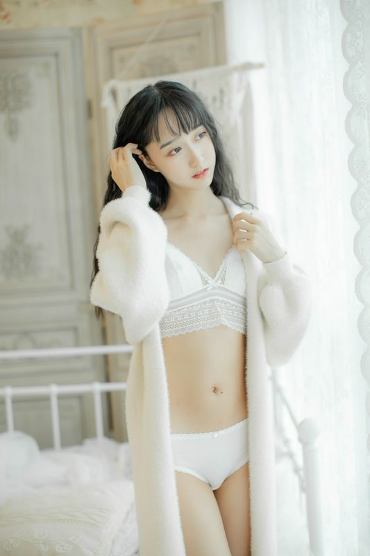 木綿綿3套內(nèi)衣寫真