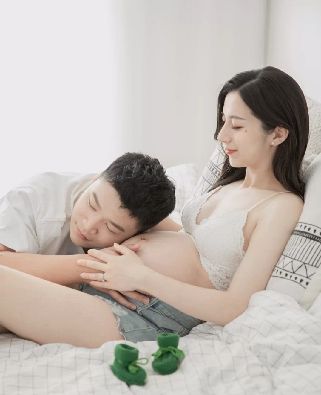 國(guó)產(chǎn)孕婦美圖分享 純美圖不露點(diǎn) 042301