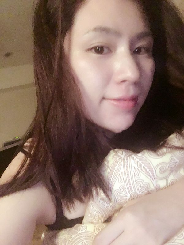 溫州高顏值美少婦自拍流出，美乳粉木耳好身材