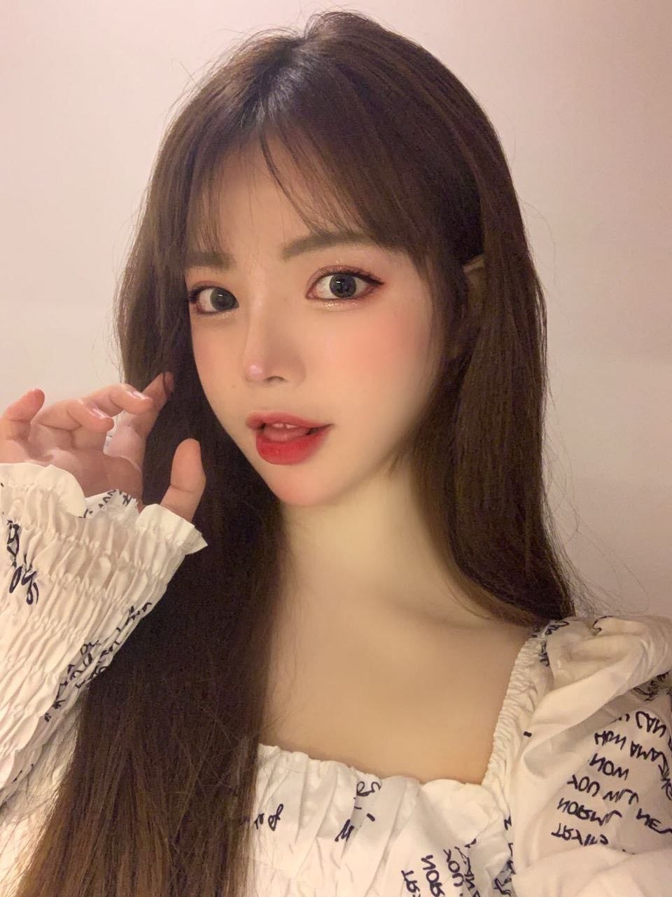 露臉的騷女們