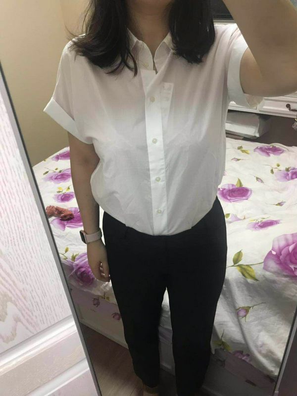 國(guó)企辦公室OL女同事，老公不在家，在她家搞她