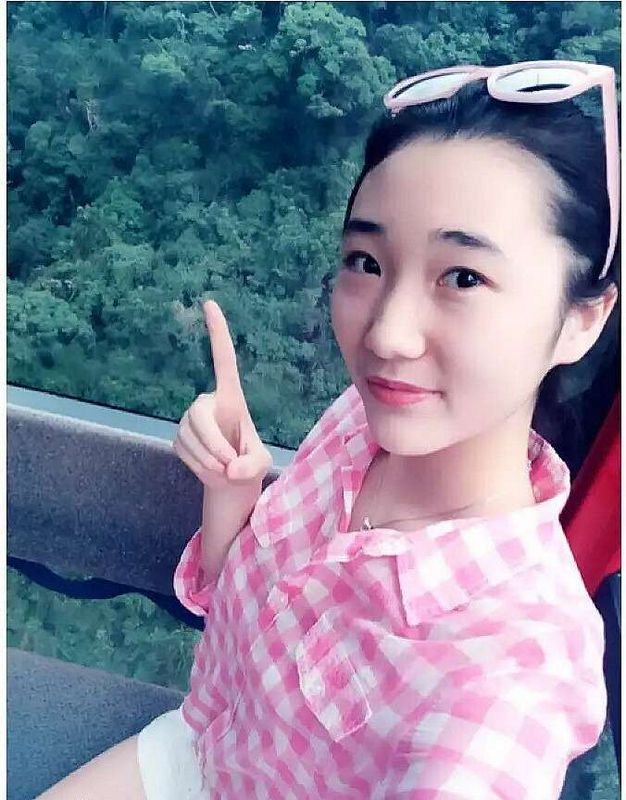 無論相貌還是身材都是極品的少婦，最喜歡這樣的人妻