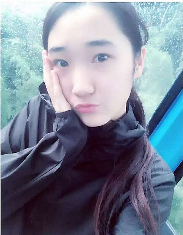 無論相貌還是身材都是極品的少婦，最喜歡這樣的人妻
