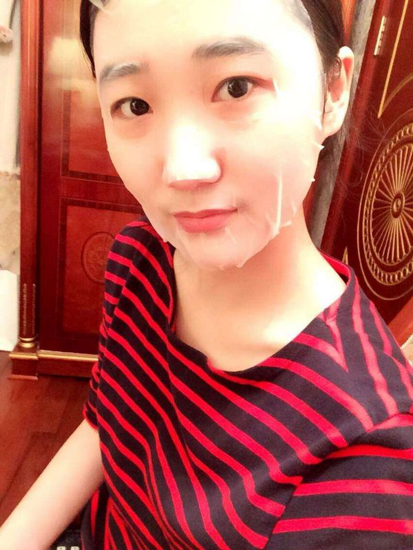 無論相貌還是身材都是極品的少婦，最喜歡這樣的人妻