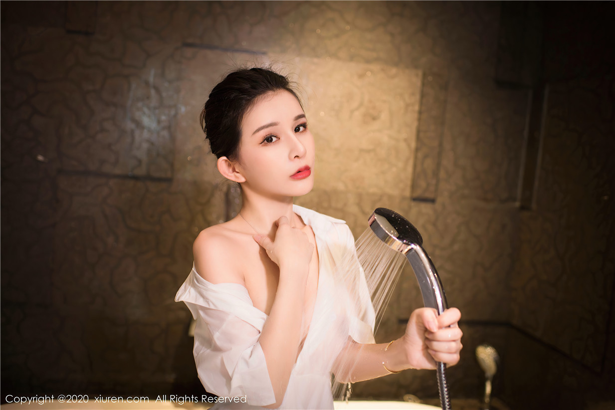 御姐氣質(zhì)姿態(tài)嫵媚