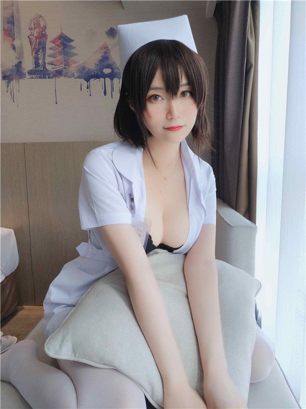 短發(fā)小護士