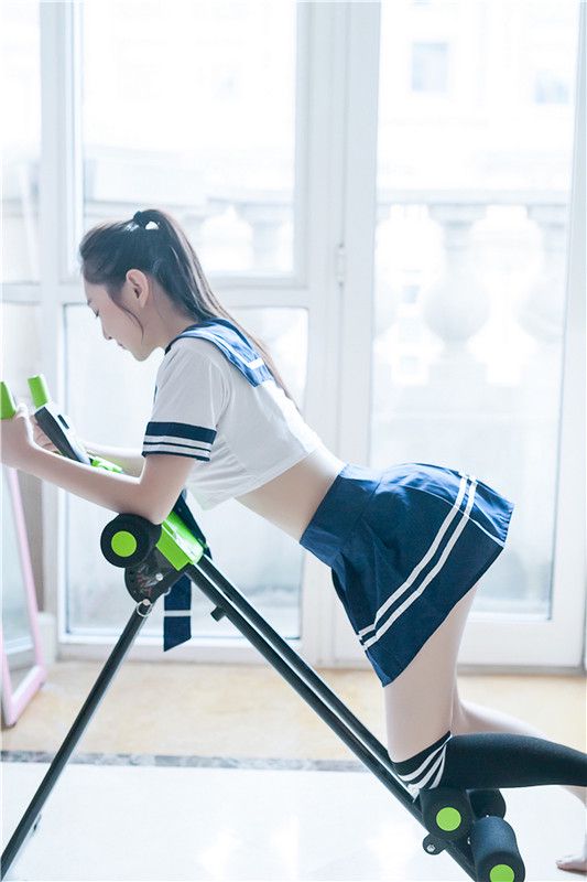 滿足你的清純少女學(xué)生夢(mèng)