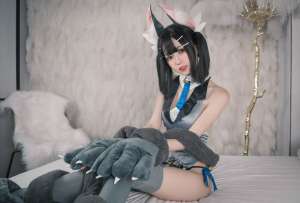Cosplay你的負(fù)卿–衛(wèi)宮美游貓耳MiyuEdelfelt