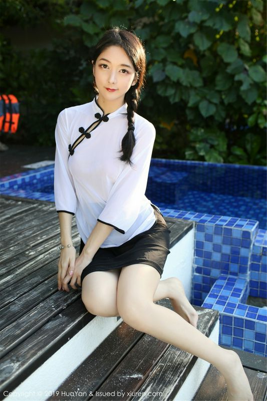 Angela喜歡貓性感寫(xiě)真