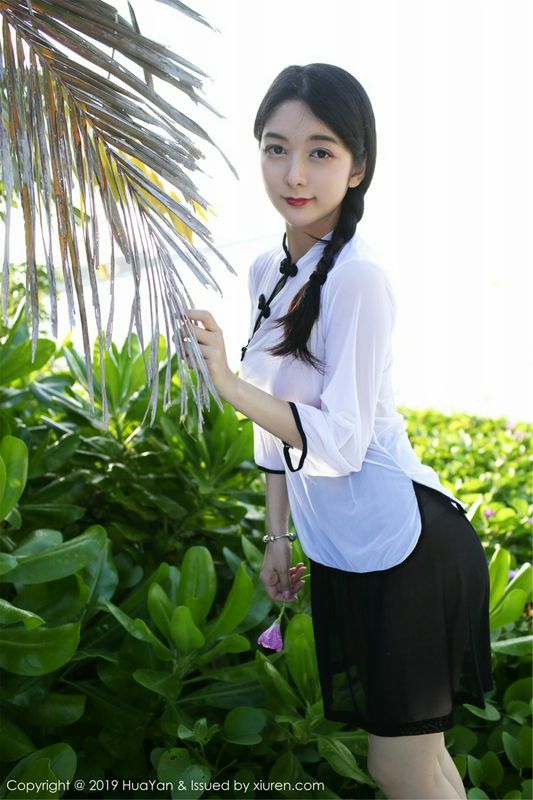 Angela喜歡貓性感寫(xiě)真