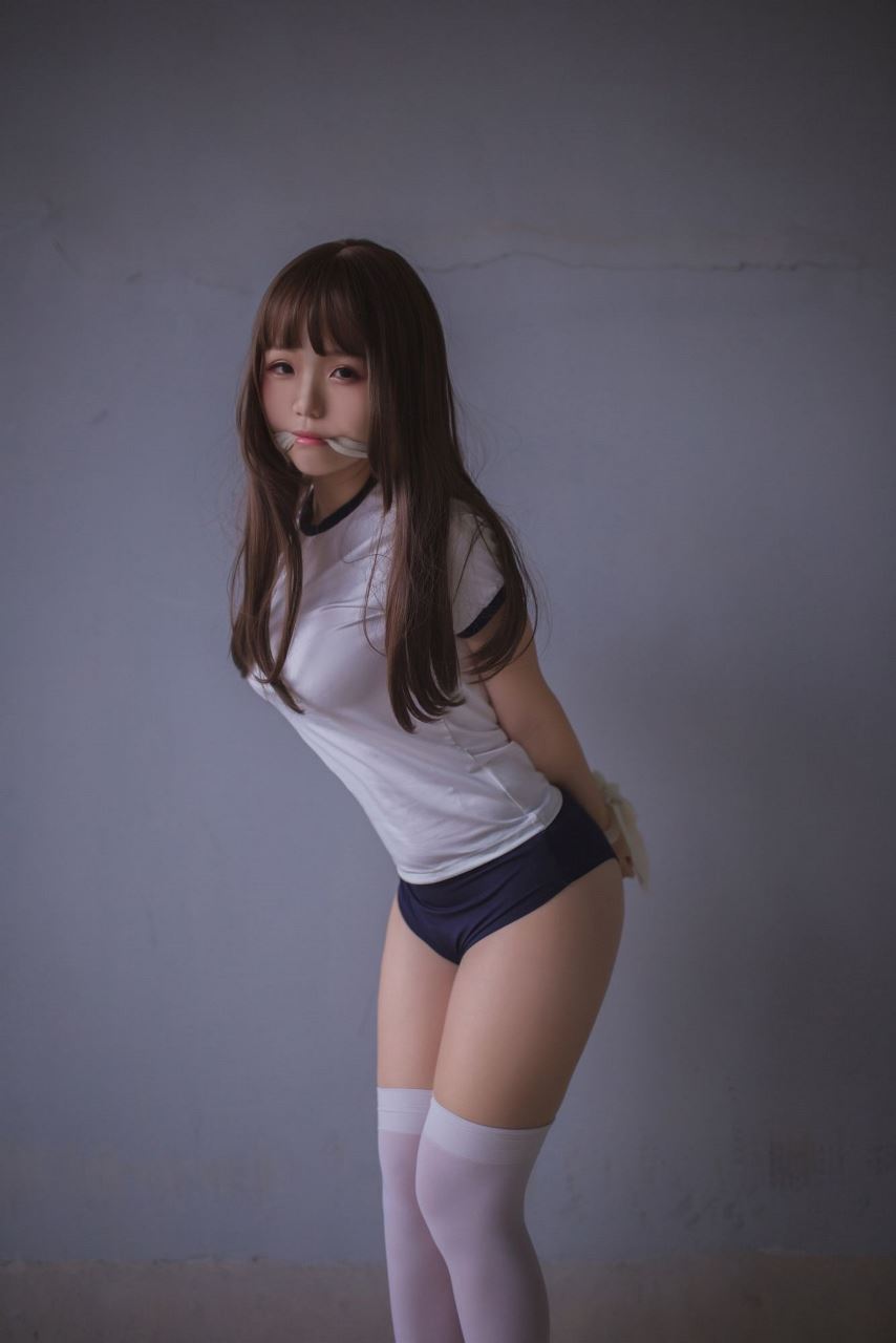 摸著你的良心說話-Yoko宅夏經(jīng)典Cos白絲捆綁