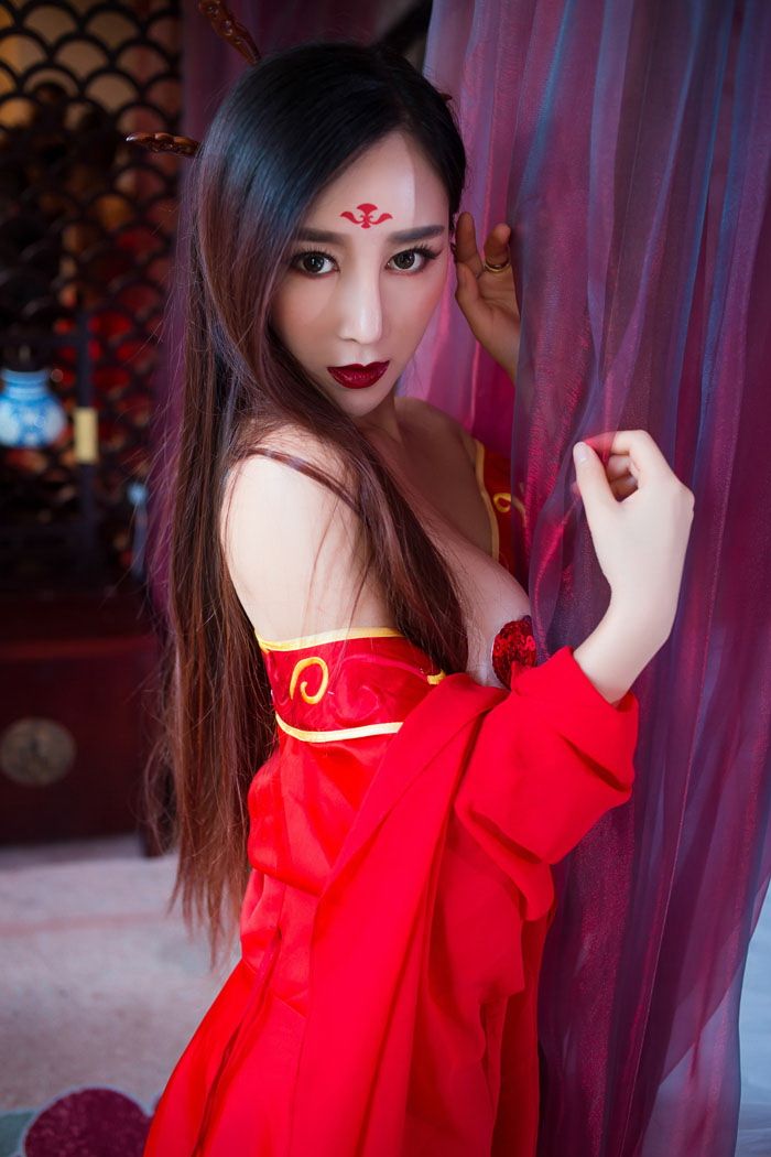 用兩只愛心奶子挑逗你