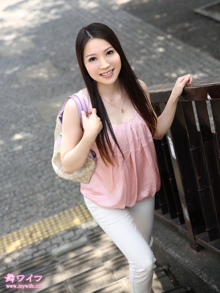 淑女被小哥上，滑入陰道抽插出了好多白色的液體是什么