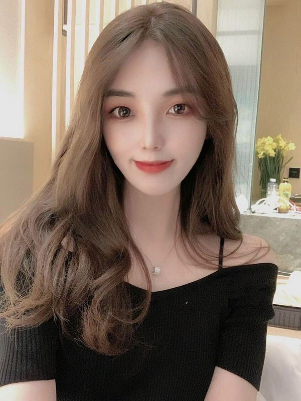 人前溫婉淑儀，人后悶騷放蕩