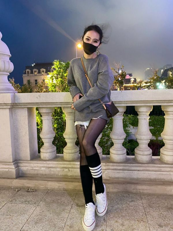 人前溫婉淑儀，人后悶騷放蕩
