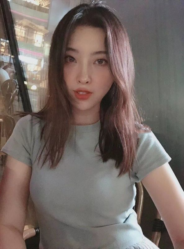 人前溫婉淑儀，人后悶騷放蕩