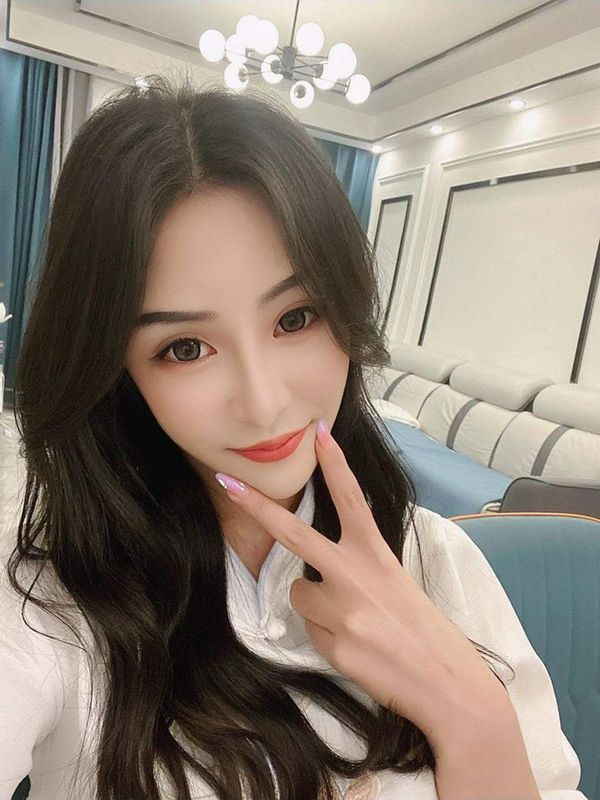 人前溫婉淑儀，人后悶騷放蕩