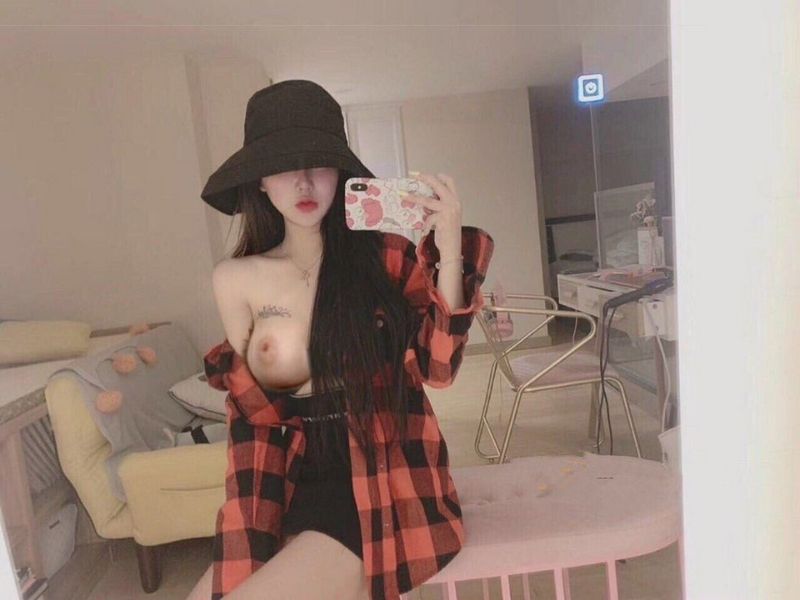 人前溫婉淑儀，人后悶騷放蕩