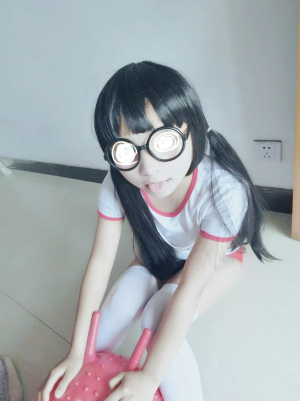 巨乳蘿莉音波蘿莉醬 福利寫真