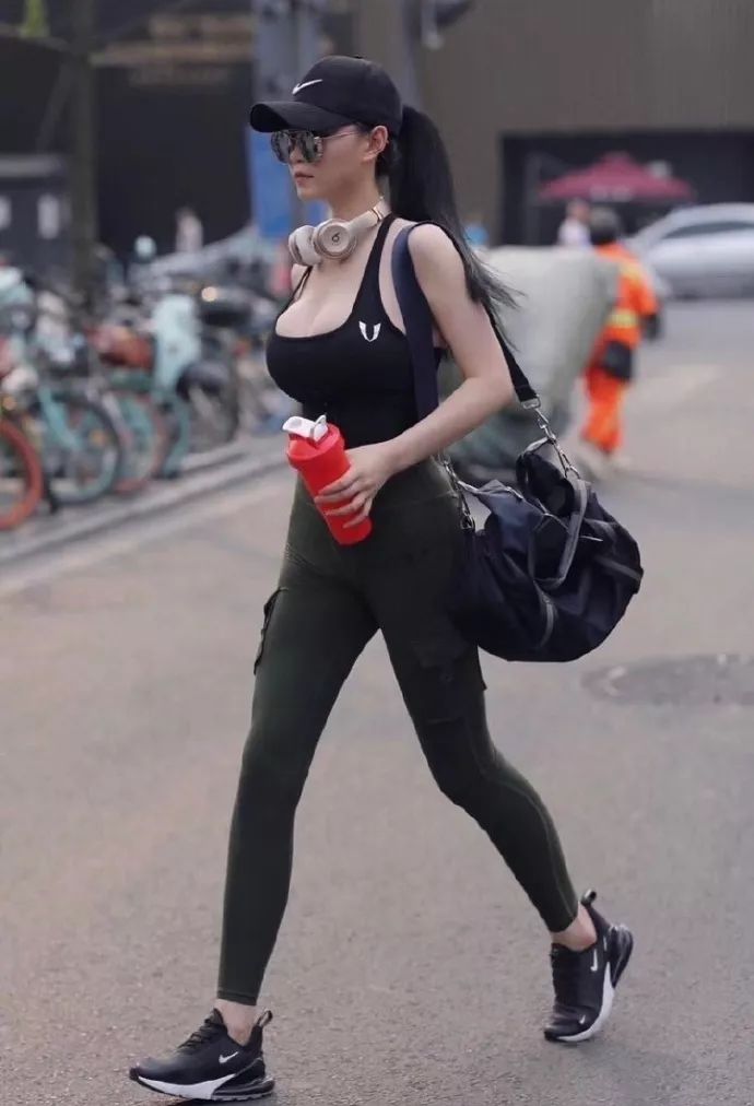有一種誘惑，叫大奶