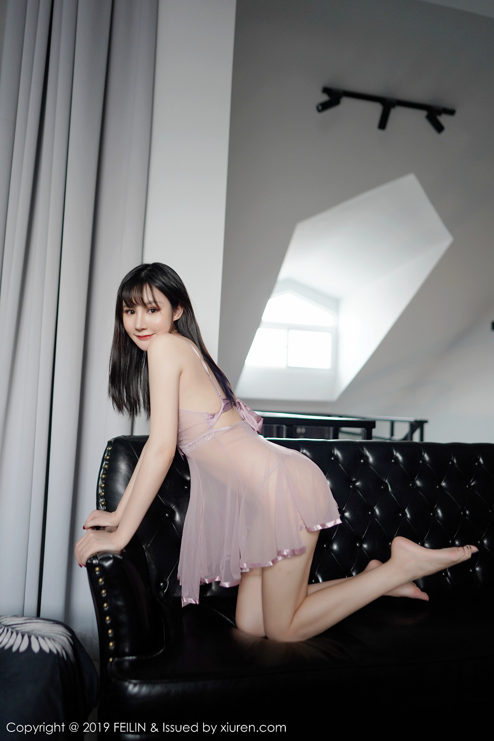 新人嫩模青妍Celina居家私房透視薄紗內(nèi)衣撩人