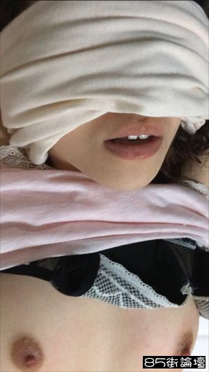 反差女大學(xué)生精神