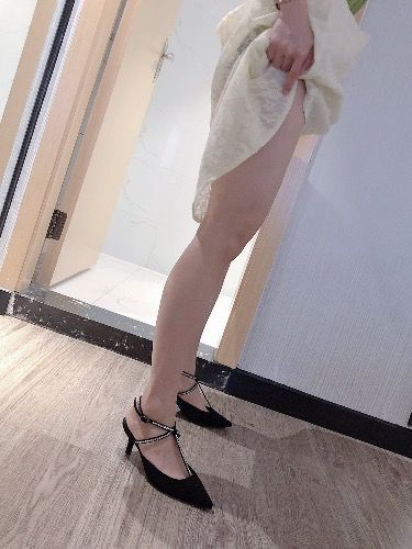 無(wú)名小足