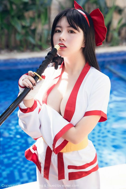 飛機(jī)上偶遇的美艷少婦