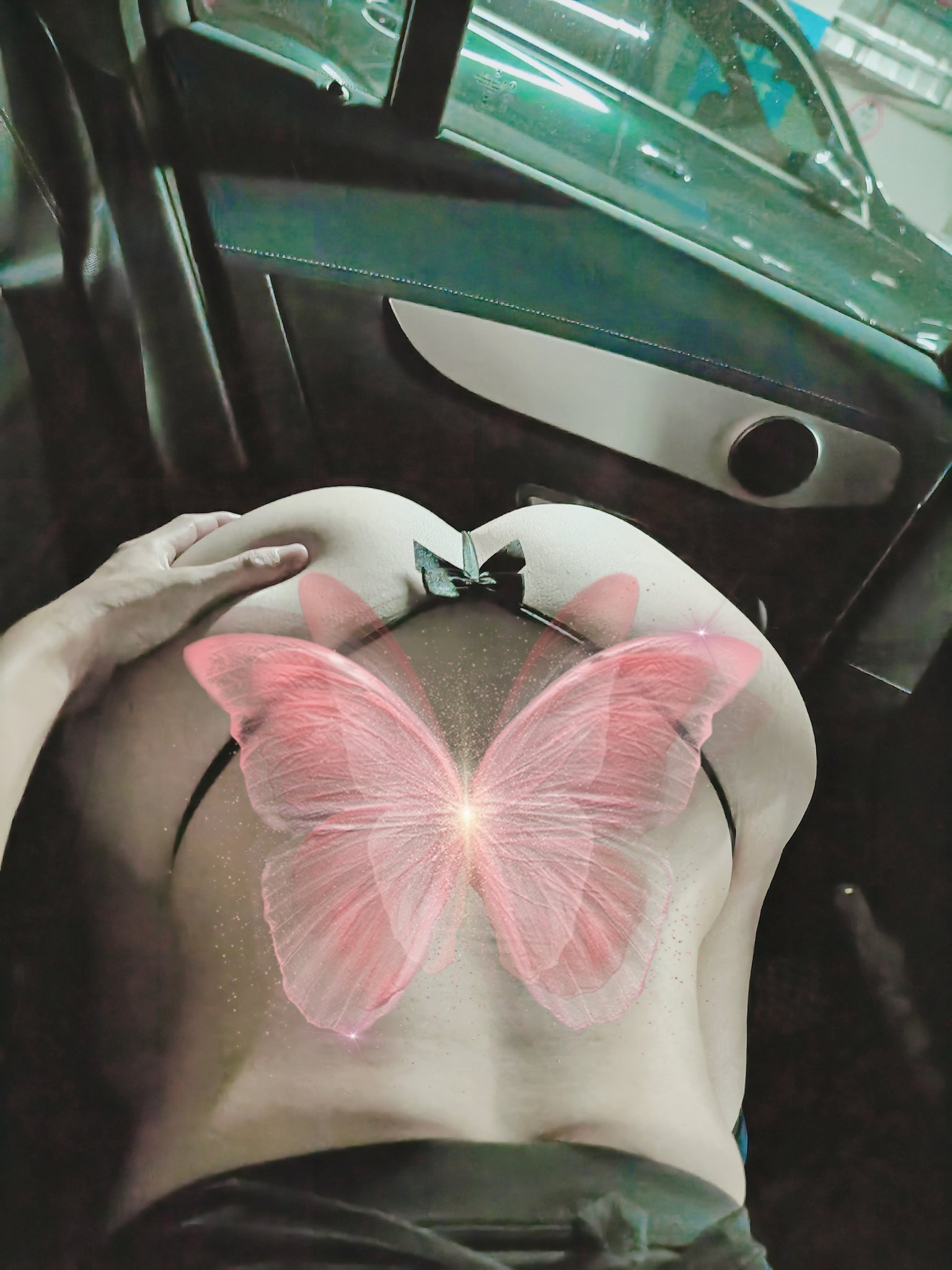 開車去發(fā)騷 一起來看看車中春色