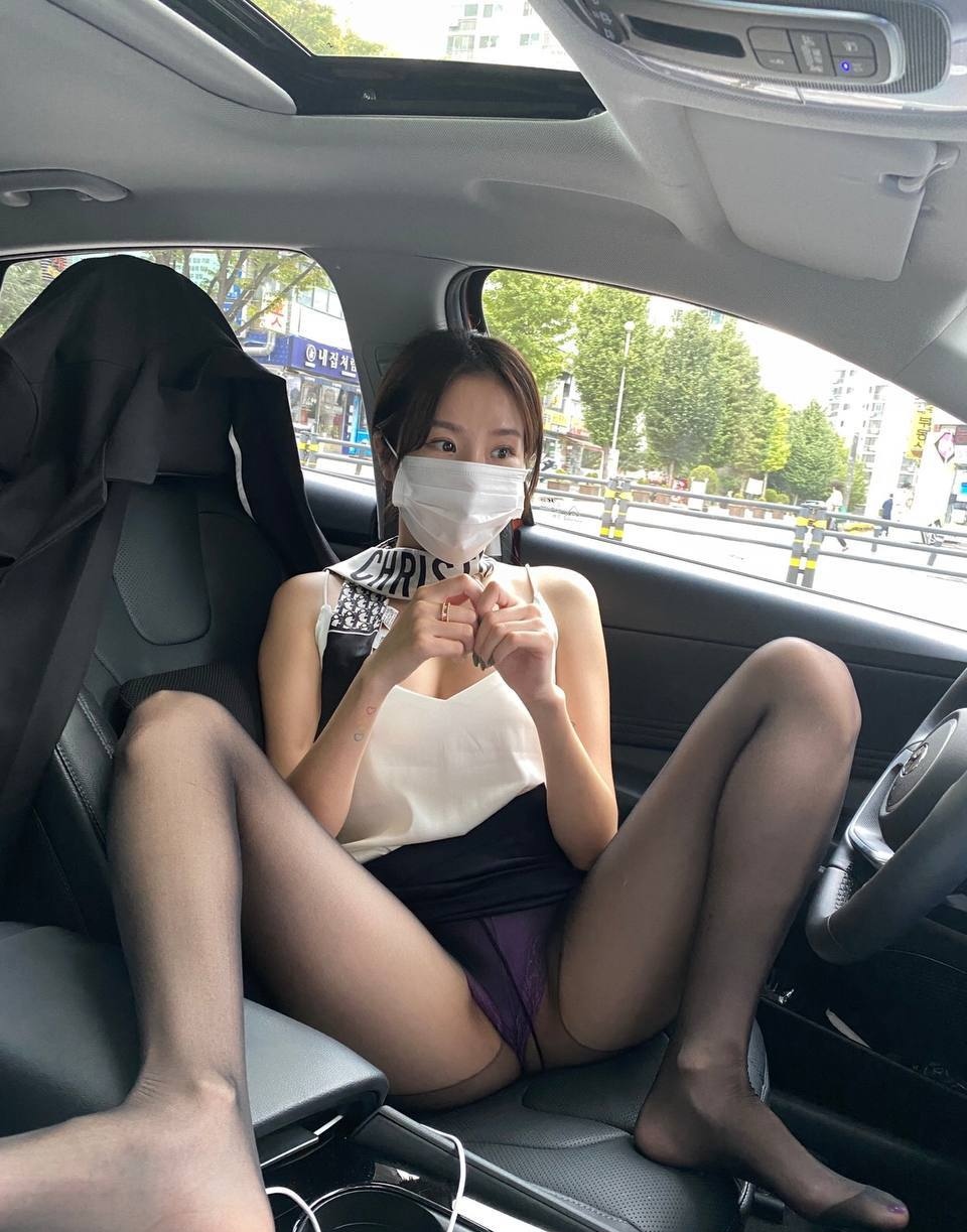 開車去發(fā)騷 一起來看看車中春色