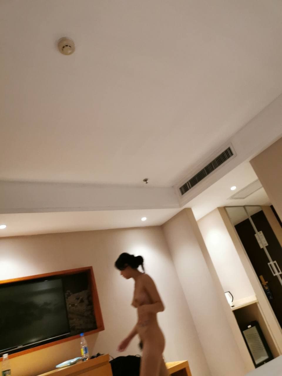 居家發(fā)騷的母狗們