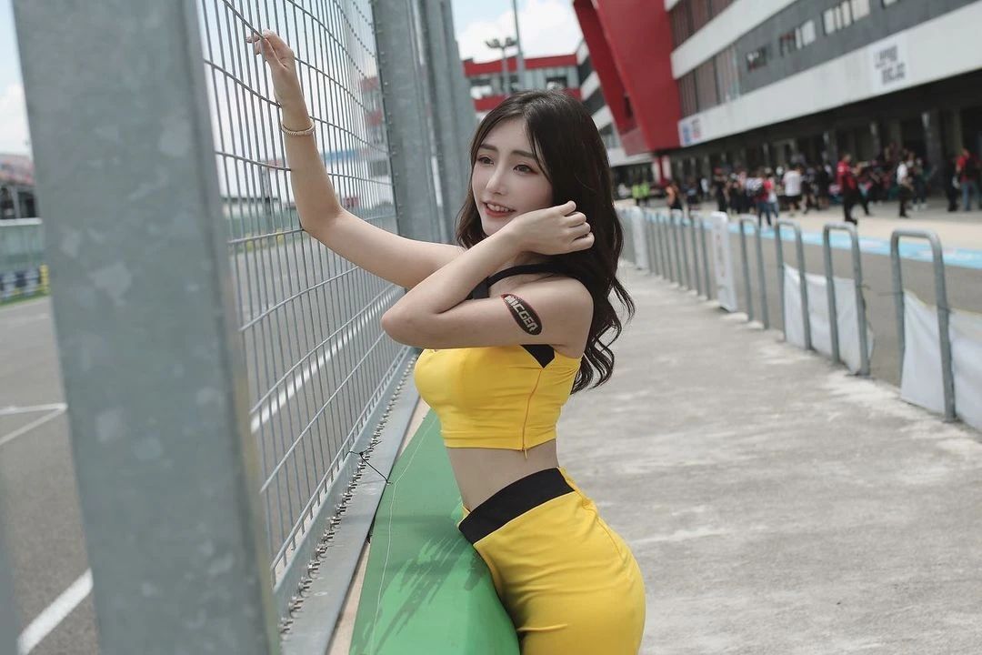 大的來了！臺妹拉拉隊(duì)請求上上對抗