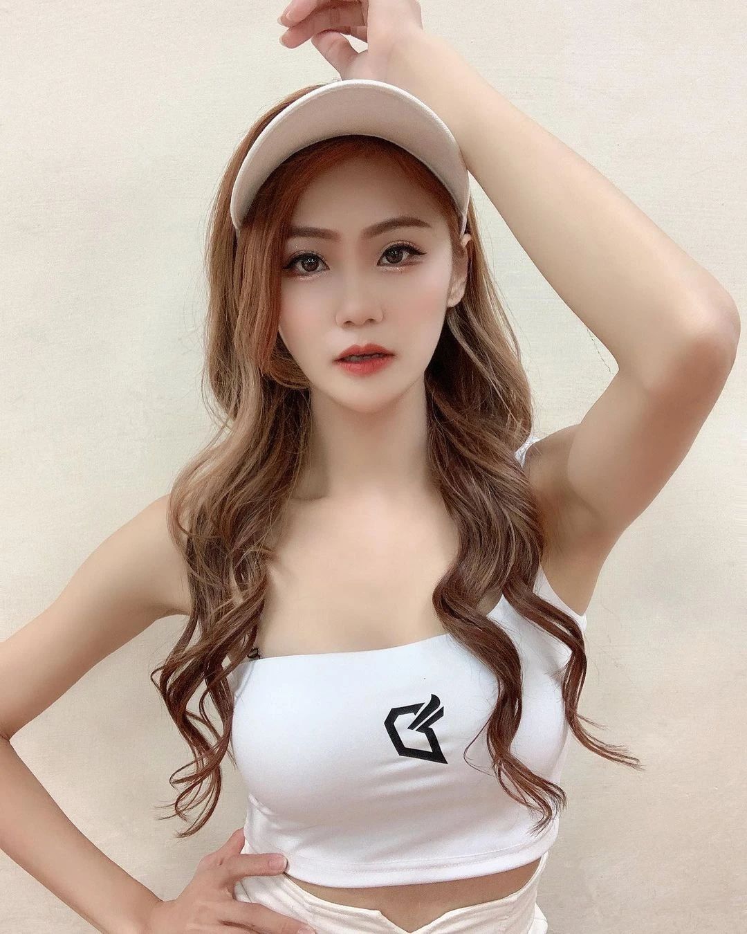 大的來了！臺妹拉拉隊(duì)請求上上對抗