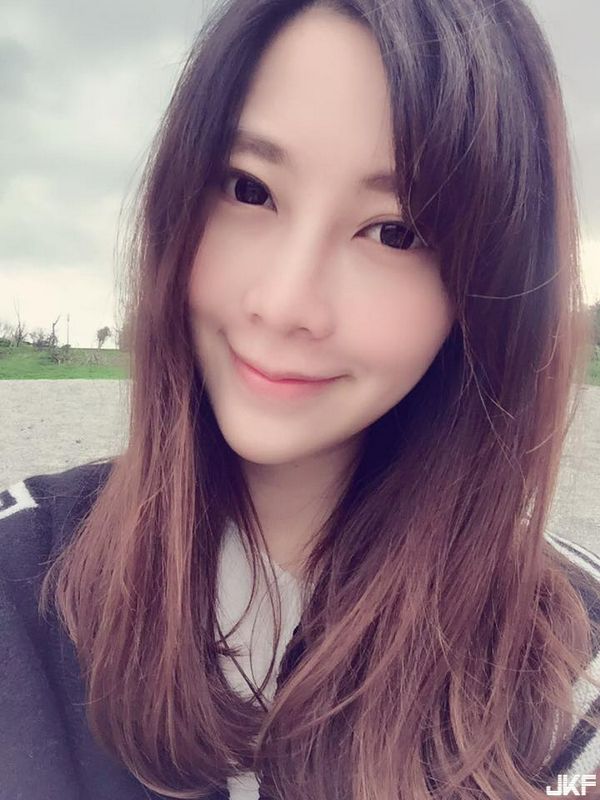 氣質(zhì)破表甜美高挑正妹黃亞琳天堂鳥(niǎo)