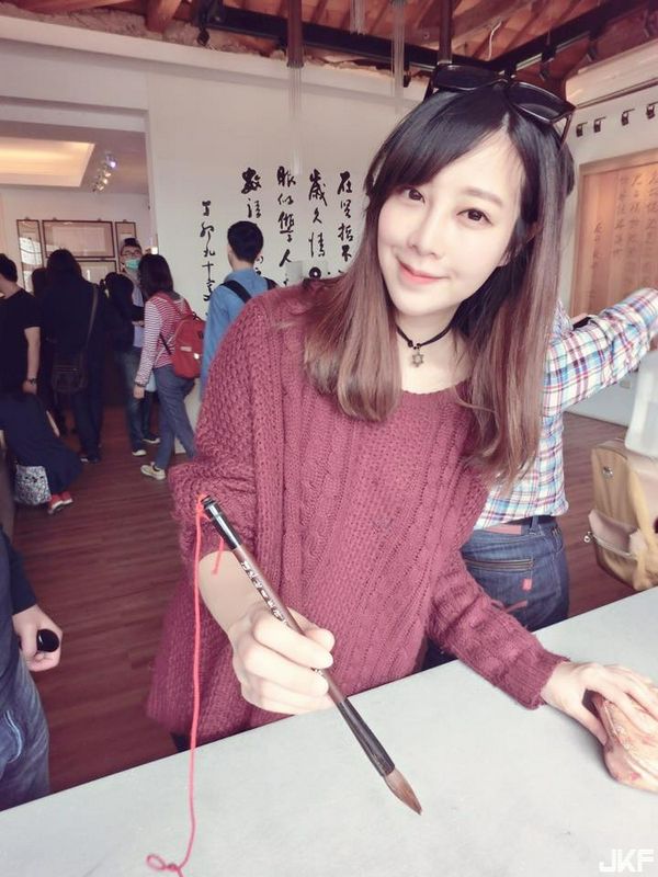 氣質(zhì)破表甜美高挑正妹黃亞琳天堂鳥(niǎo)