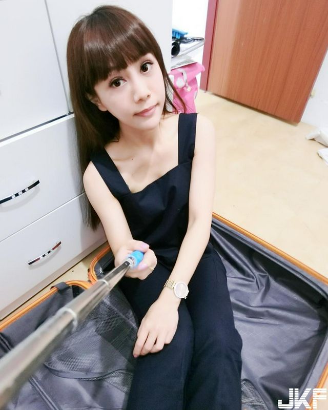 無雙樂團(tuán)可愛女孩溫盈鈞!黑長直加上動(dòng)人大眼!