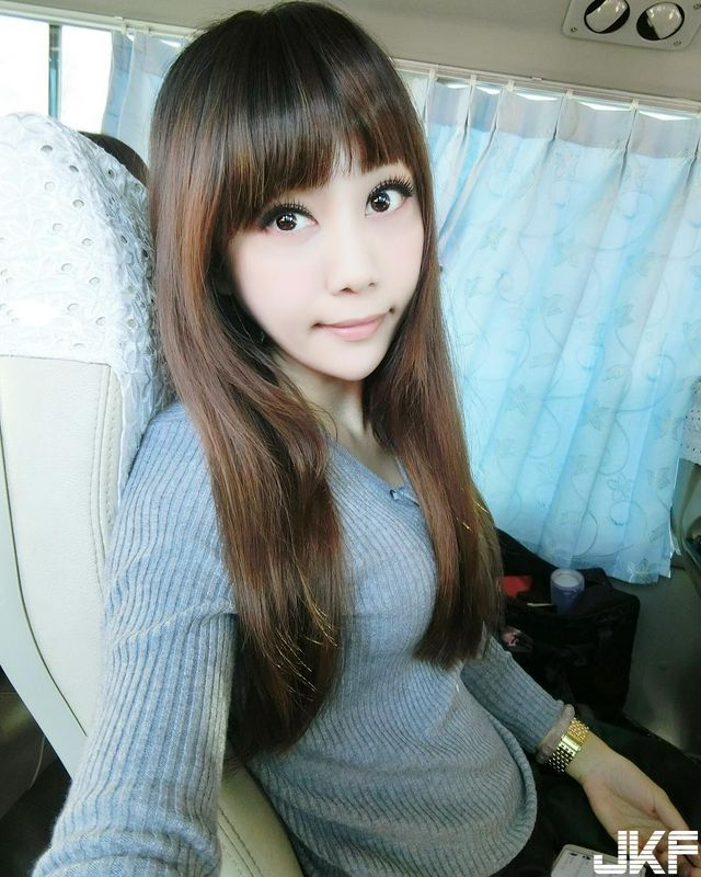 無雙樂團(tuán)可愛女孩溫盈鈞!黑長直加上動(dòng)人大眼!