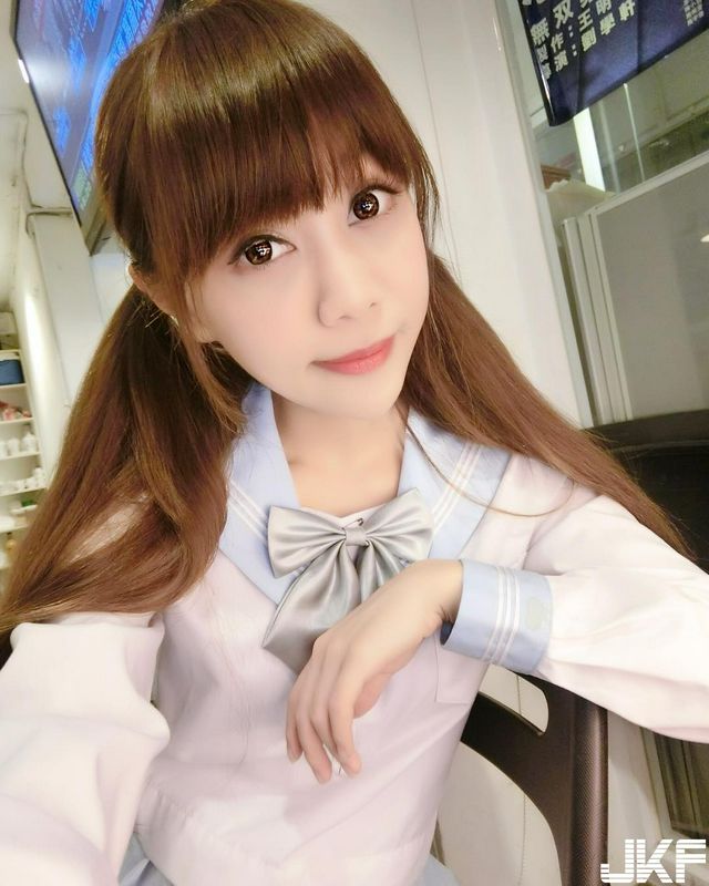 無雙樂團(tuán)可愛女孩溫盈鈞!黑長直加上動(dòng)人大眼!