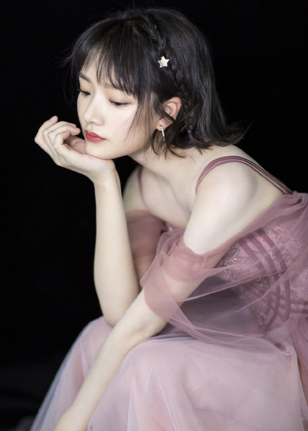 任敏粉色紗裙優(yōu)雅時(shí)尚活動(dòng)照?qǐng)D片