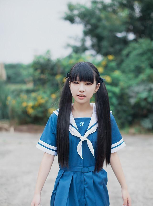 一個清純性感美女夏休學(xué)生時代