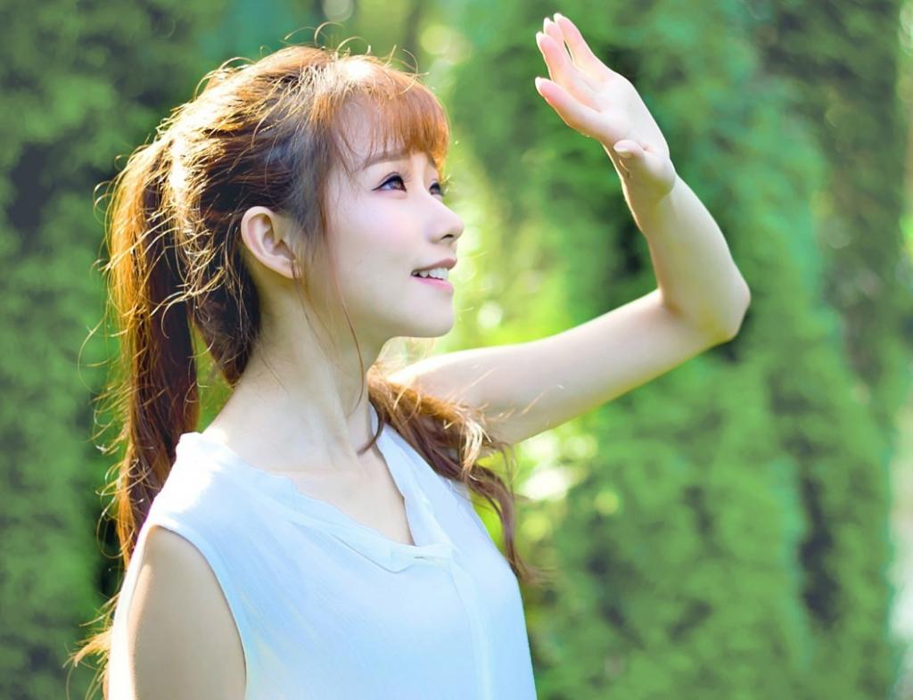 森系女神清晨綠野寫(xiě)真私照