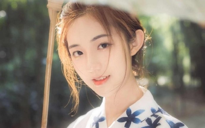 甜美可人和服少女清新養(yǎng)眼寫真圖片